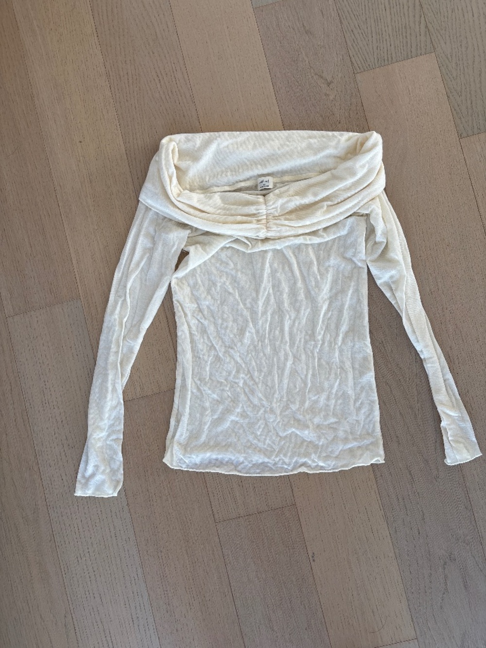 Wilfred XS top